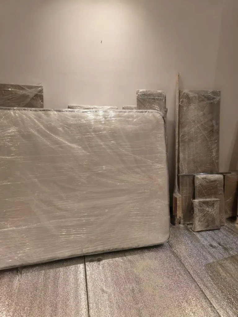 تغليف-شركات نقل عفش-حي-الملقا-بالرياض.webp